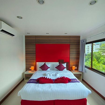Patong Max Value Hotel Exterior photo