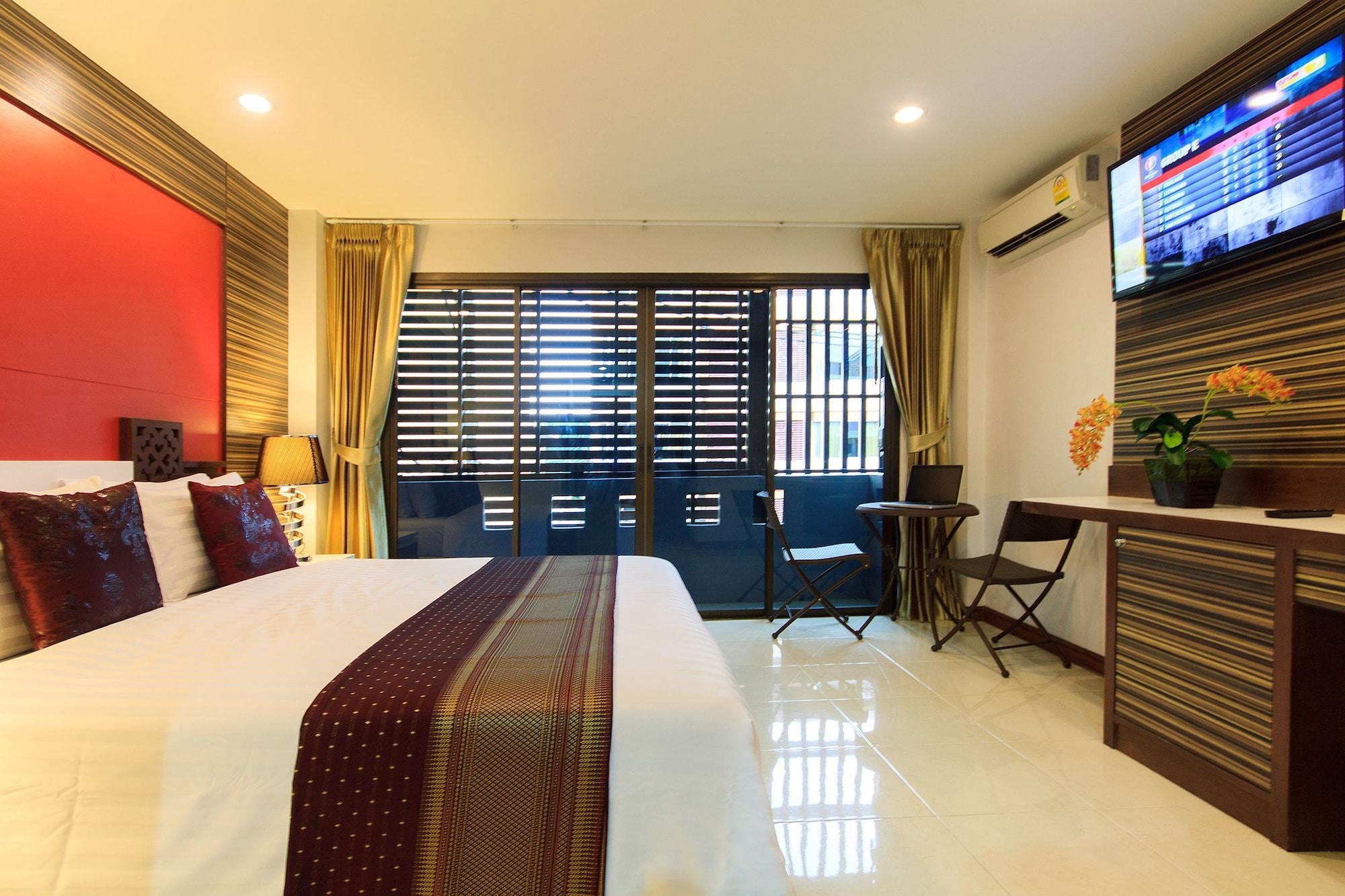 Patong Max Value Hotel Exterior photo