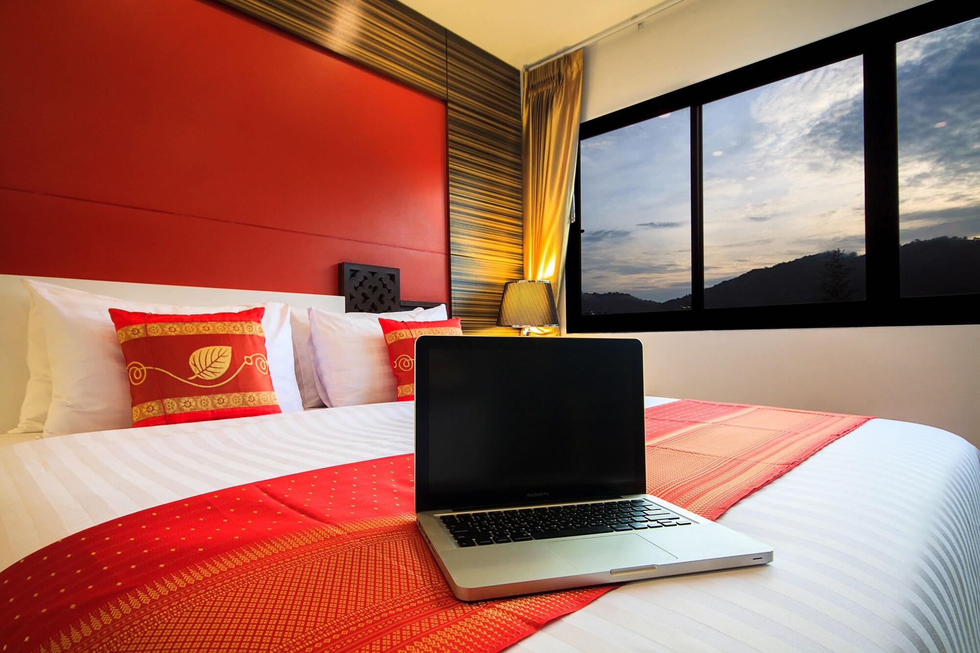 Patong Max Value Hotel Exterior photo