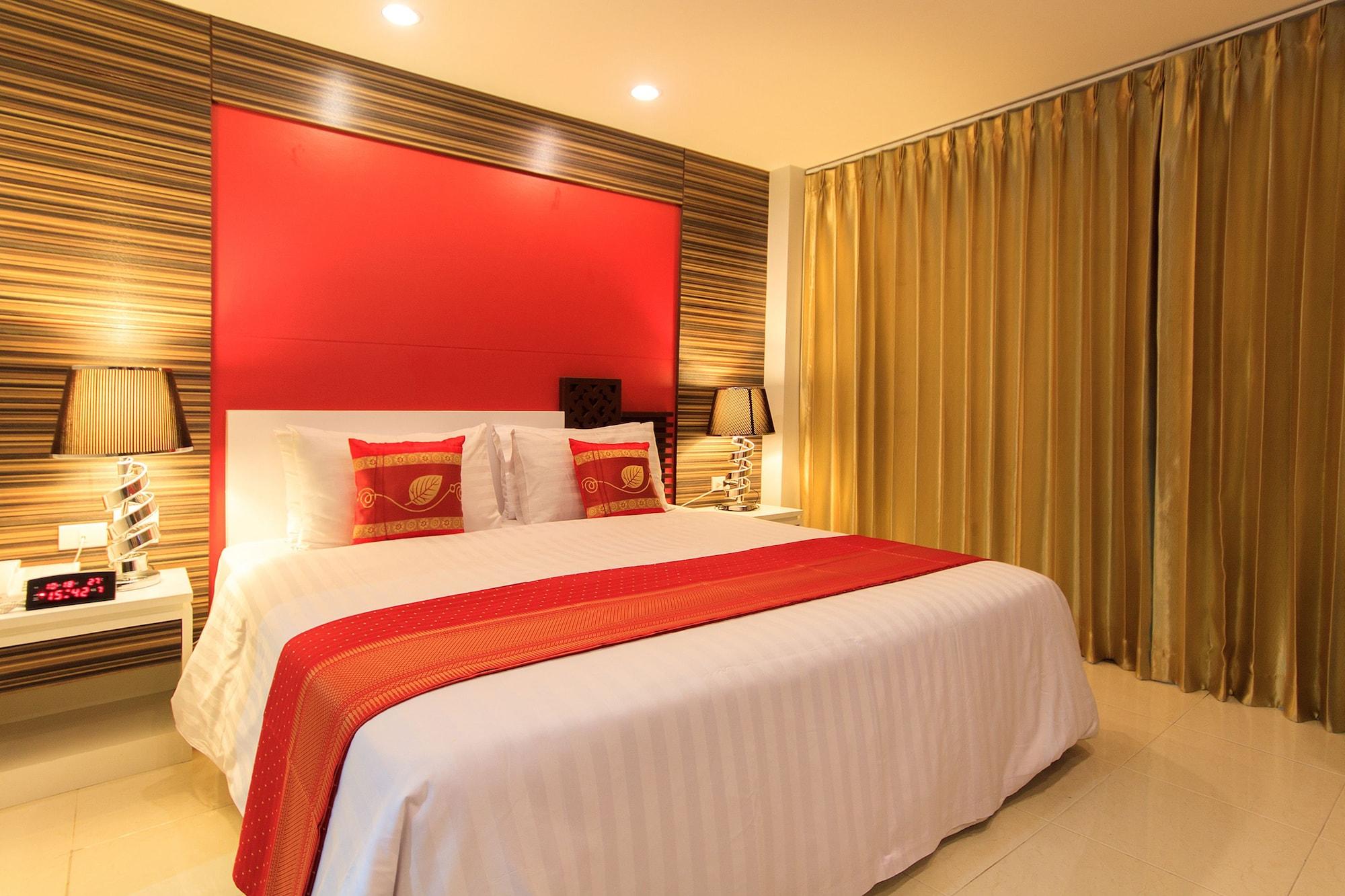 Patong Max Value Hotel Exterior photo