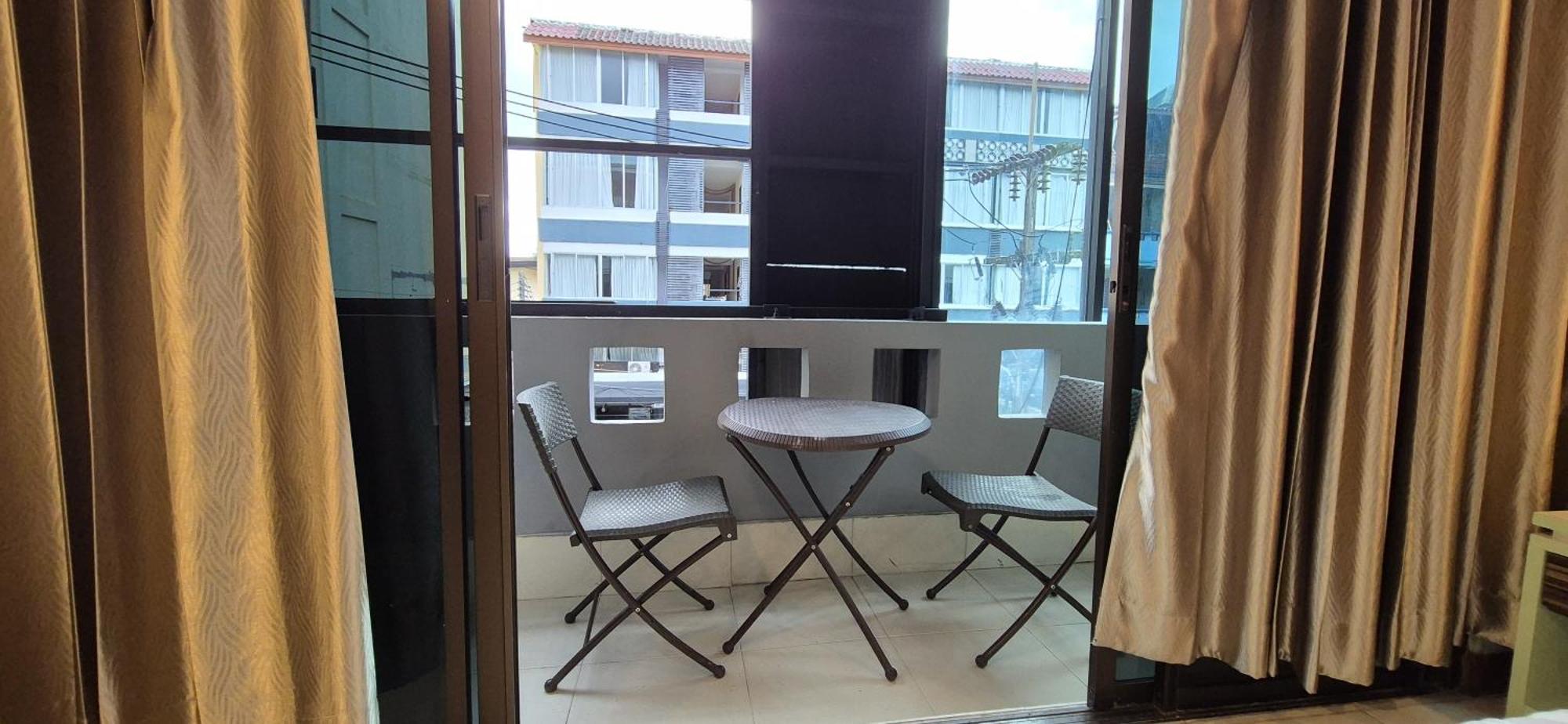 Patong Max Value Hotel Exterior photo