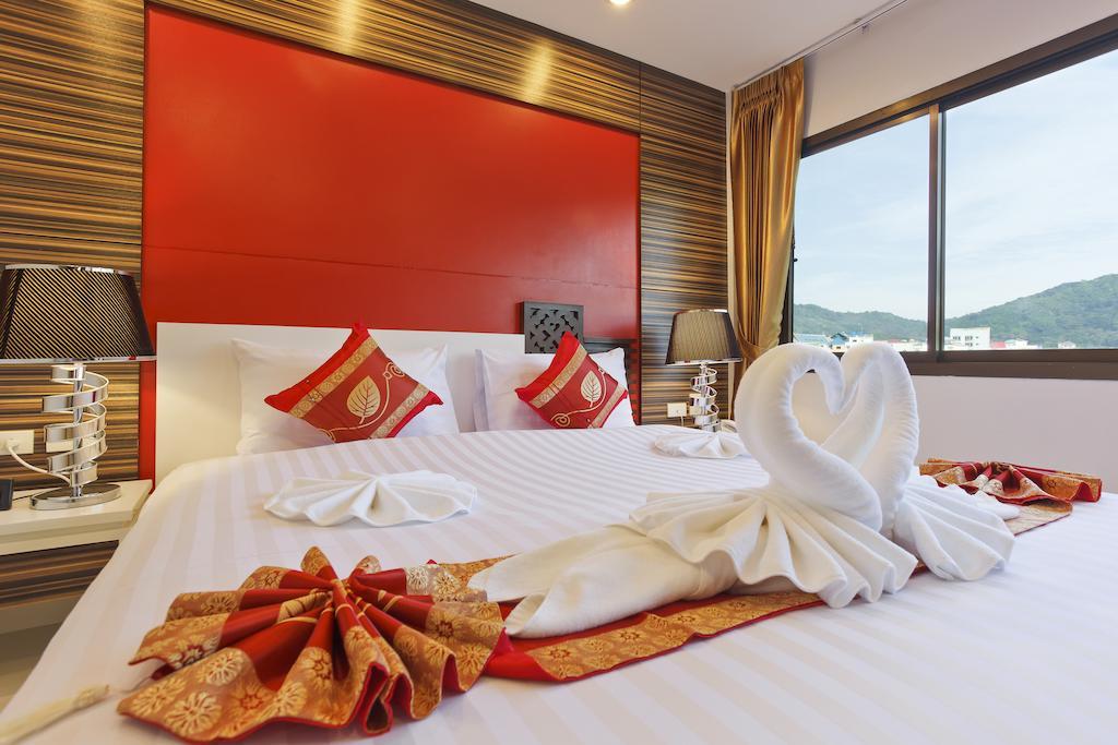 Patong Max Value Hotel Exterior photo