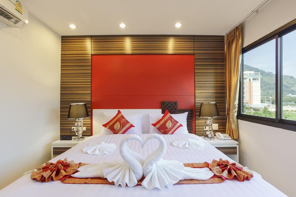 Patong Max Value Hotel Exterior photo